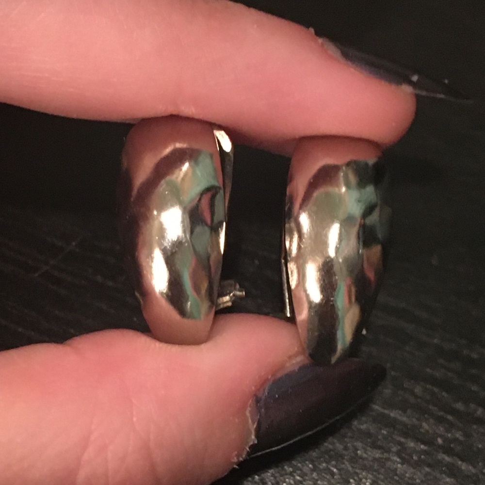 VTG Hammered Silver Tone Tapered Earrings